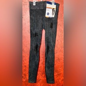 NWT!!!  One5One Distressed Leggings